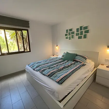 Happy Place, Precioso Con Piscina קורלחו